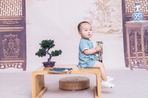 琼中四个月宝宝可以坐着吗 琼中四个月宝宝可以坐着吗